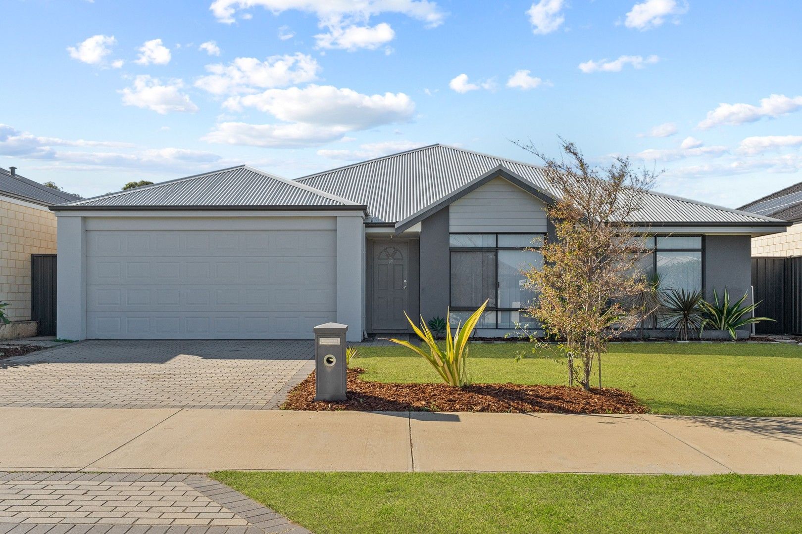 4 bedrooms House in 22 Desiree Drive BALDIVIS WA, 6171