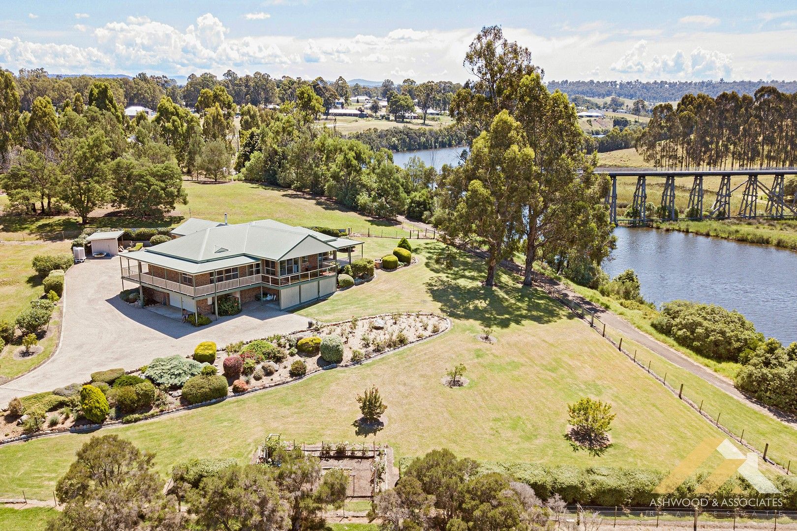 8 Bradley Ct, Nicholson VIC 3882, Image 0