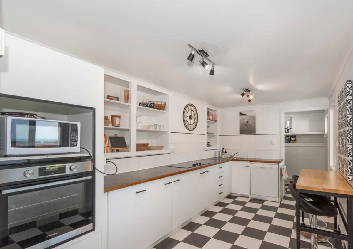 Additional image 4 of 18 Heathwood Crescent, Qunaba QLD 4670