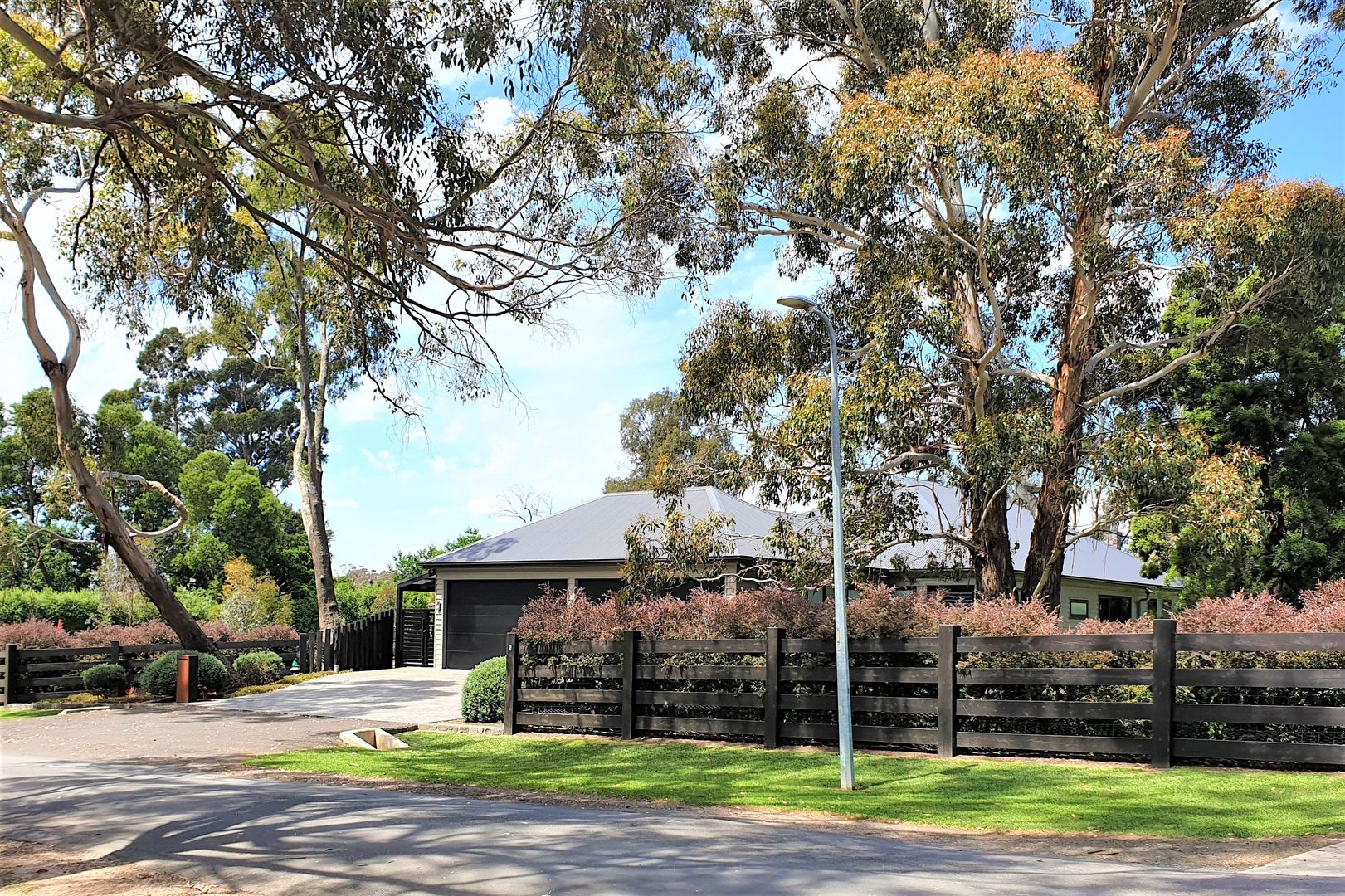 2 Ladye Place, Woodend VIC 3442, Image 1