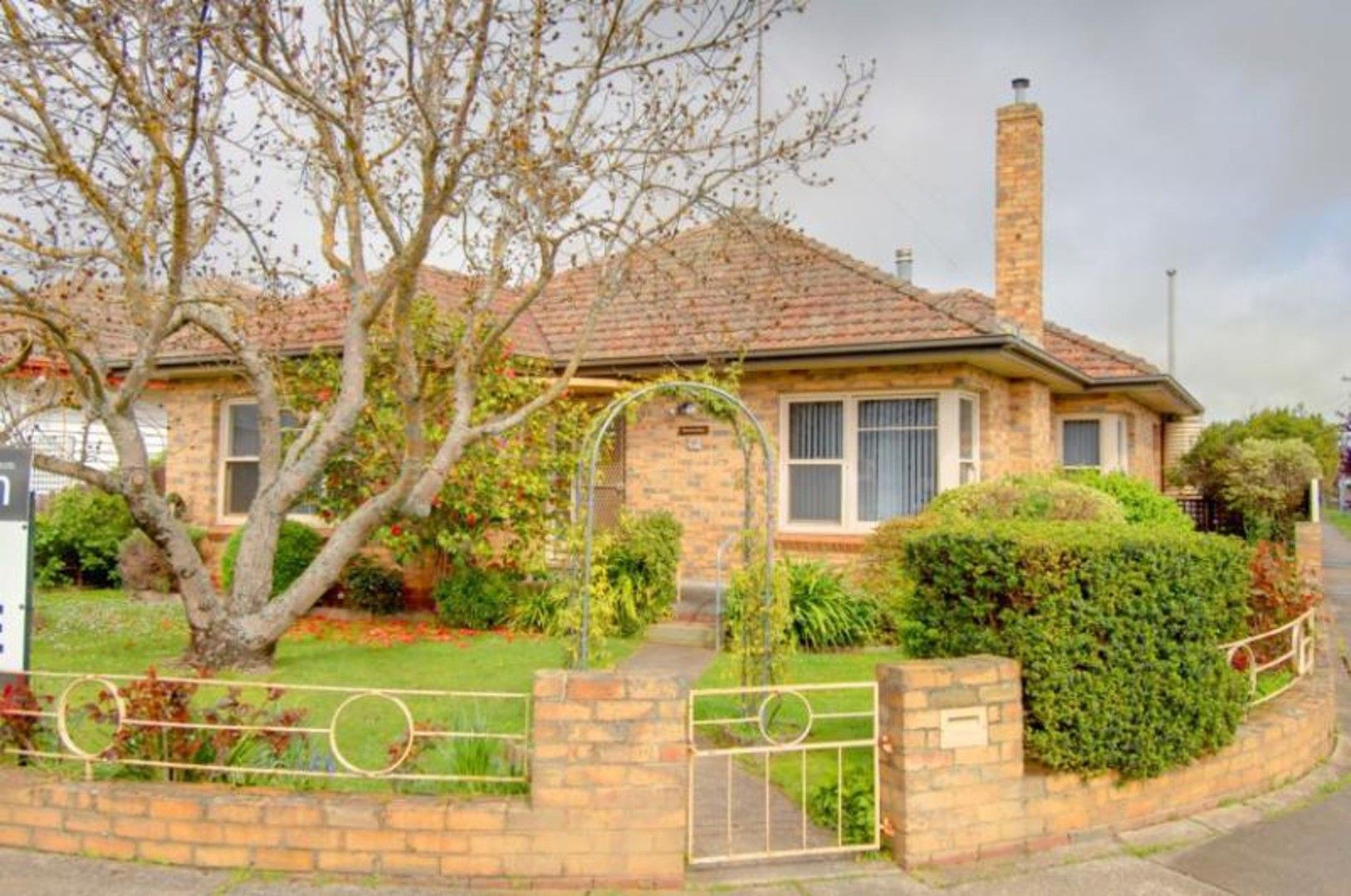 3 bedrooms House in 215 Dowling Street WENDOUREE VIC, 3355