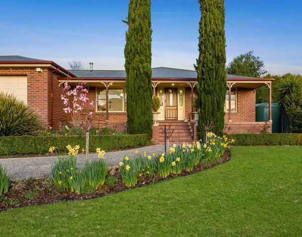 8 Pinewood Drive, Ballarat North VIC 3350