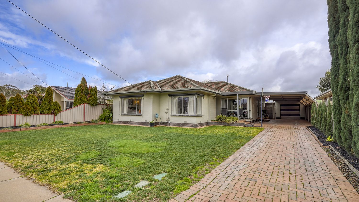 Sold 8 Carr Street Shepparton Vic 3630 On 01 Oct 2020 2016452181 Domain