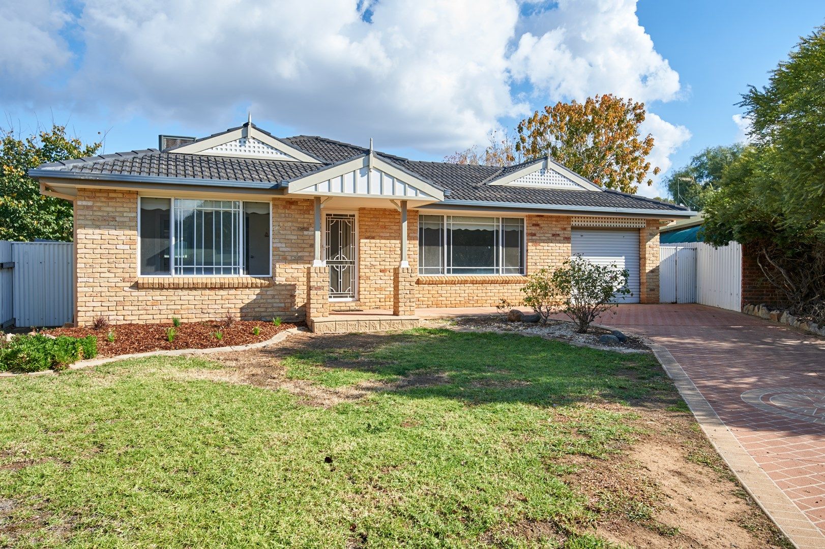 8 Corella Place, Estella NSW 2650, Image 0