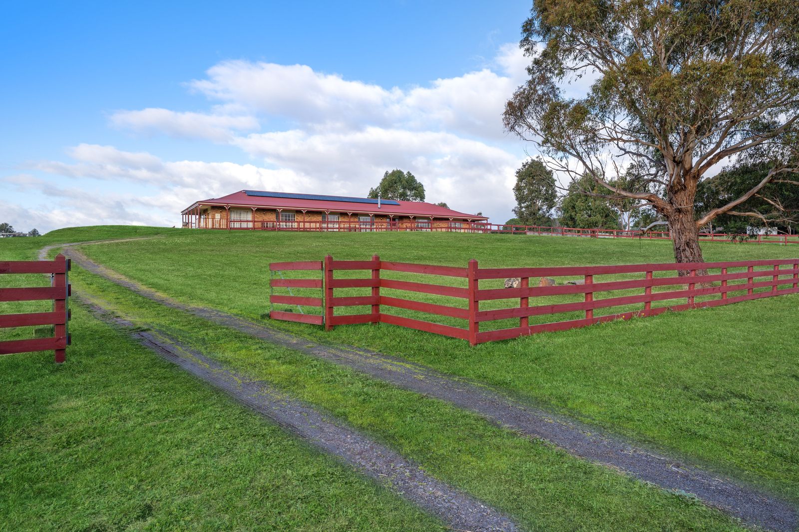 225 Panorama Drive, Gisborne VIC 3437, Image 0