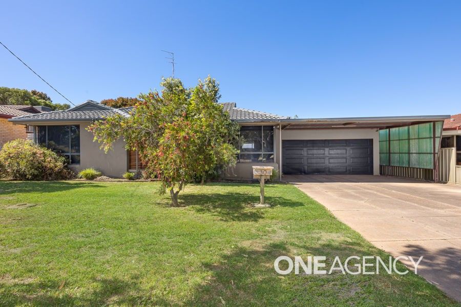 5 bedrooms House in 30 MAHER STREET TOLLAND NSW, 2650