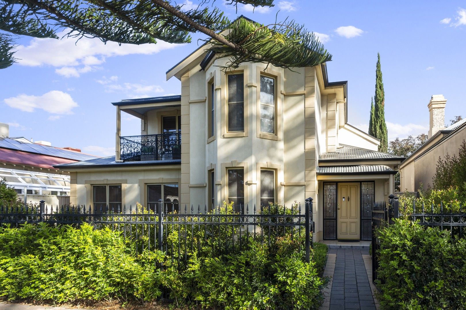 4 bedrooms House in 46 Pier Street GLENELG SOUTH SA, 5045