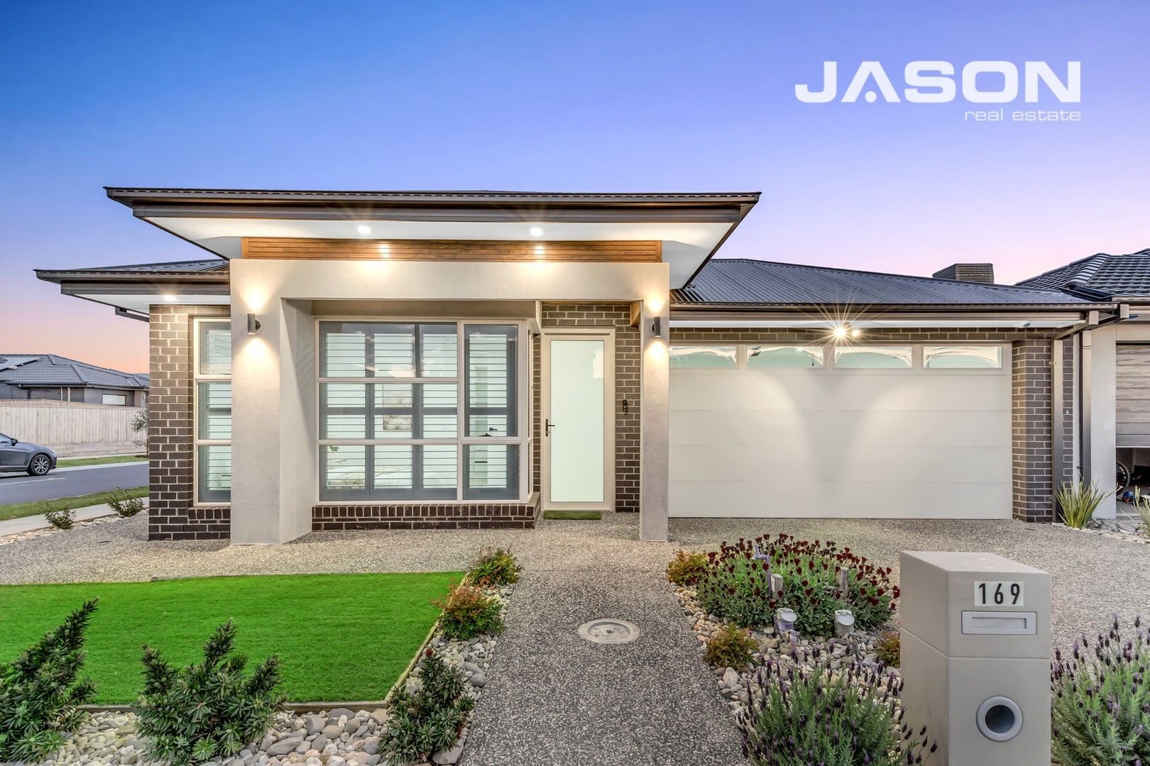 4 bedrooms House in 169 Blossom Drive GREENVALE VIC, 3059