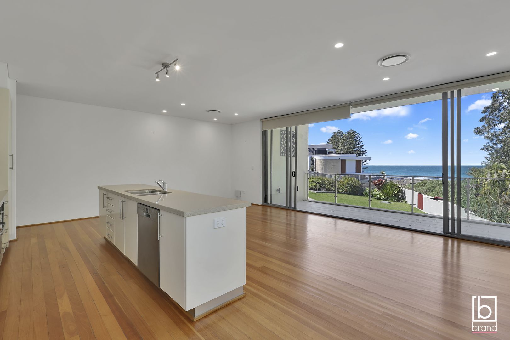 3 bedrooms House in 8/146-148 Ocean Parade BLUE BAY NSW, 2261