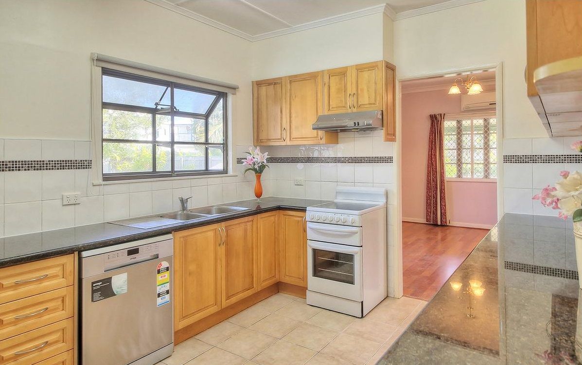 350 Oxley Road (Cnr Borden Street), Sherwood QLD 4075, Image 2