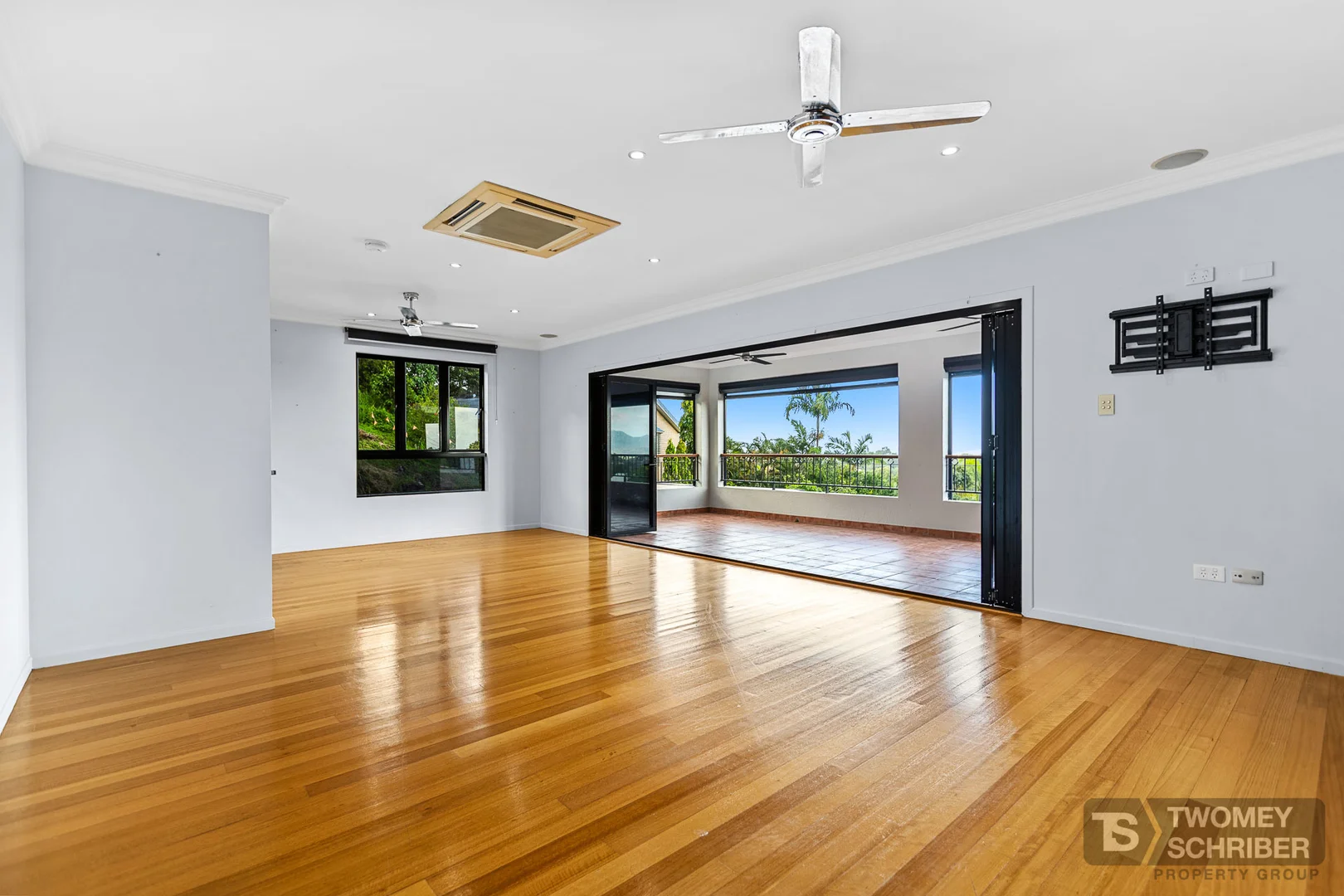 Additional image 5 of 8 Seaview Close, Bayview Heights QLD 4868