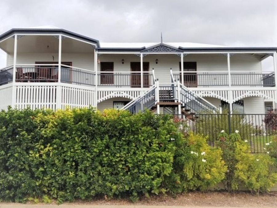 17 Cashell Crescent, Bushland Beach QLD 4818, Image 1