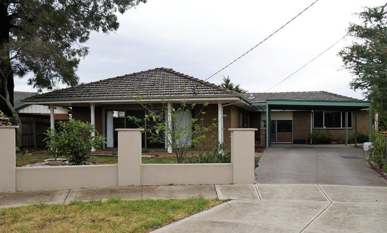 3 bedrooms House in 9 Kingsford Avenue MELTON SOUTH VIC, 3338