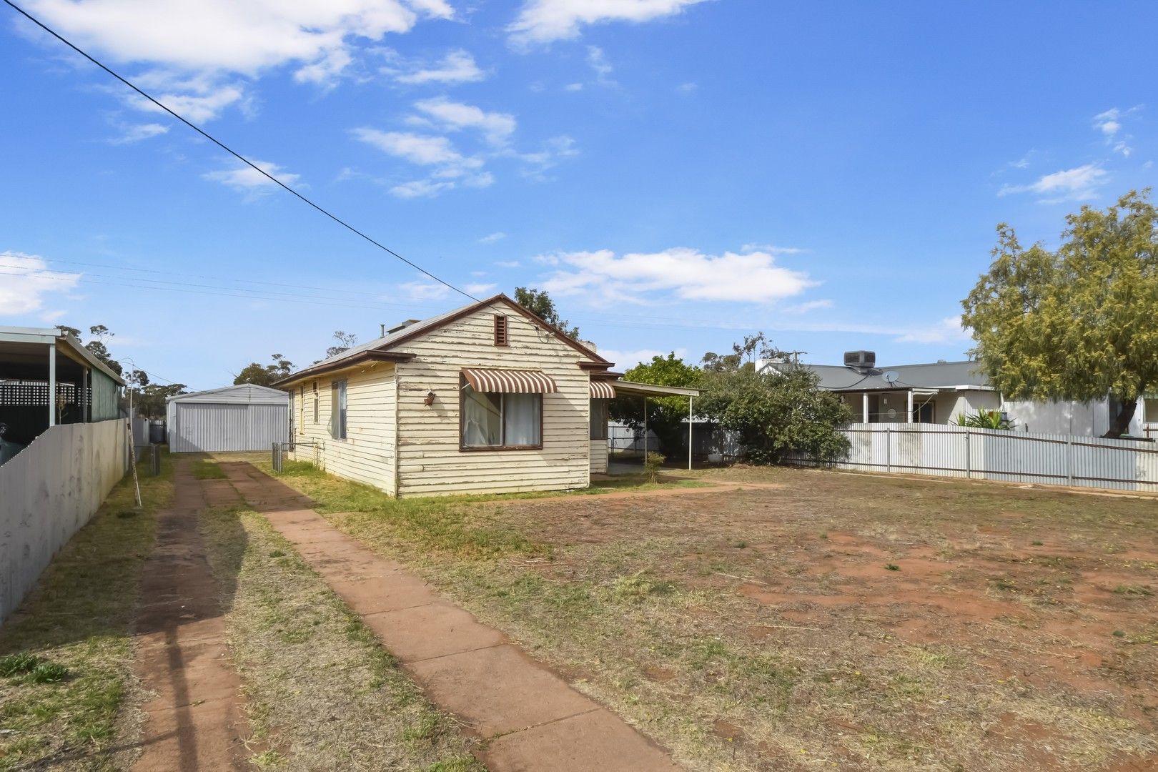 3 bedrooms House in 101 Knox Street BROKEN HILL NSW, 2880