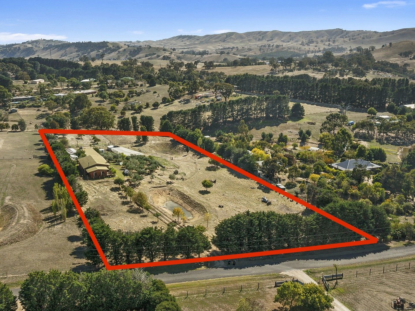 3 bedrooms Rural in 5 WHALAN COURT PYALONG VIC, 3521