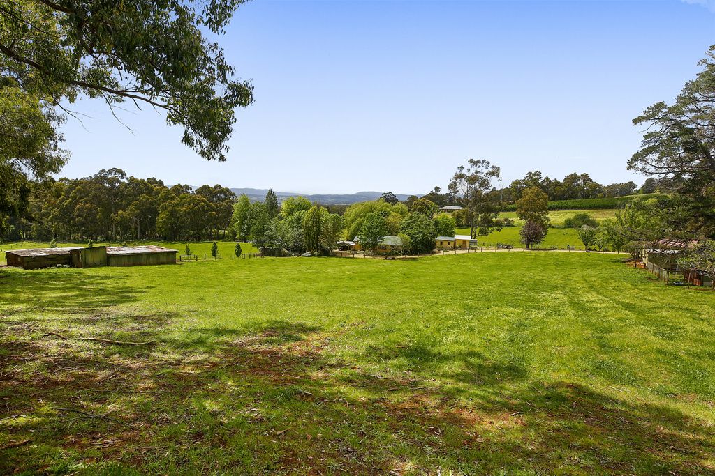 105 Monbulk-Seville Road, Wandin East VIC 3139, Image 0