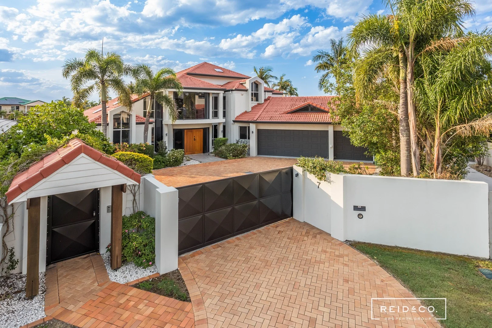7 Sceptre Court, Newport QLD 4020