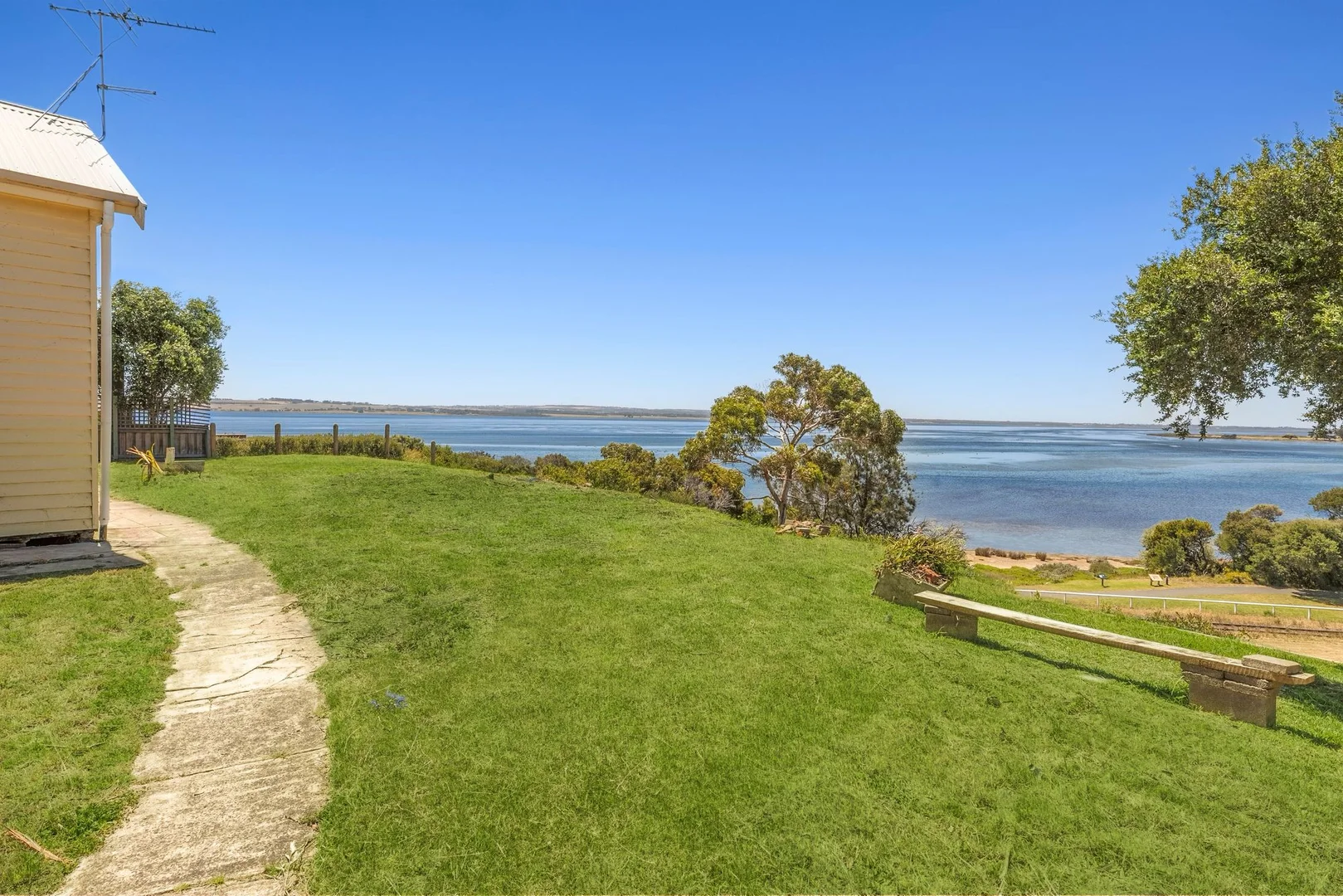 Additional image 6 of 2 Mercer St, Queenscliff VIC 3225