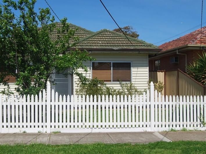 3 bedrooms House in 49 Canterbury Street DEER PARK VIC, 3023