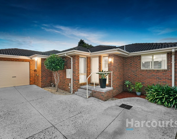 2/11 Dumfries Way, Wantirna VIC 3152