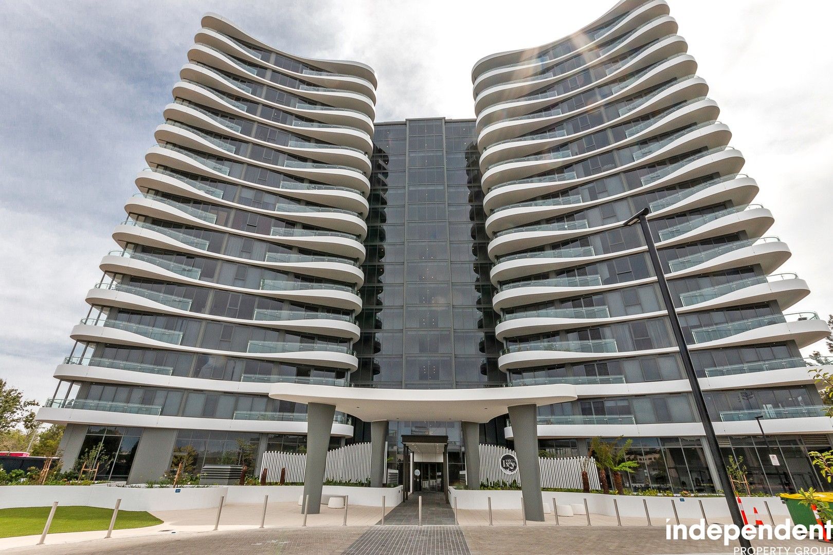 2 bedrooms Apartment / Unit / Flat in 67/15 Irving Street PHILLIP ACT, 2606