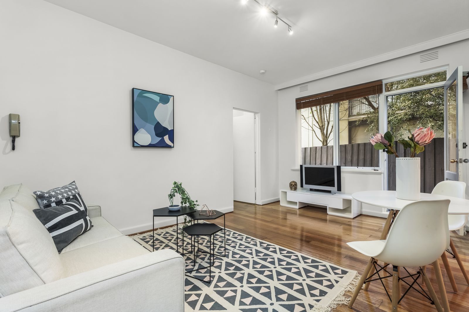 1/5 Celeste Court, St Kilda East VIC 3183, Image 1