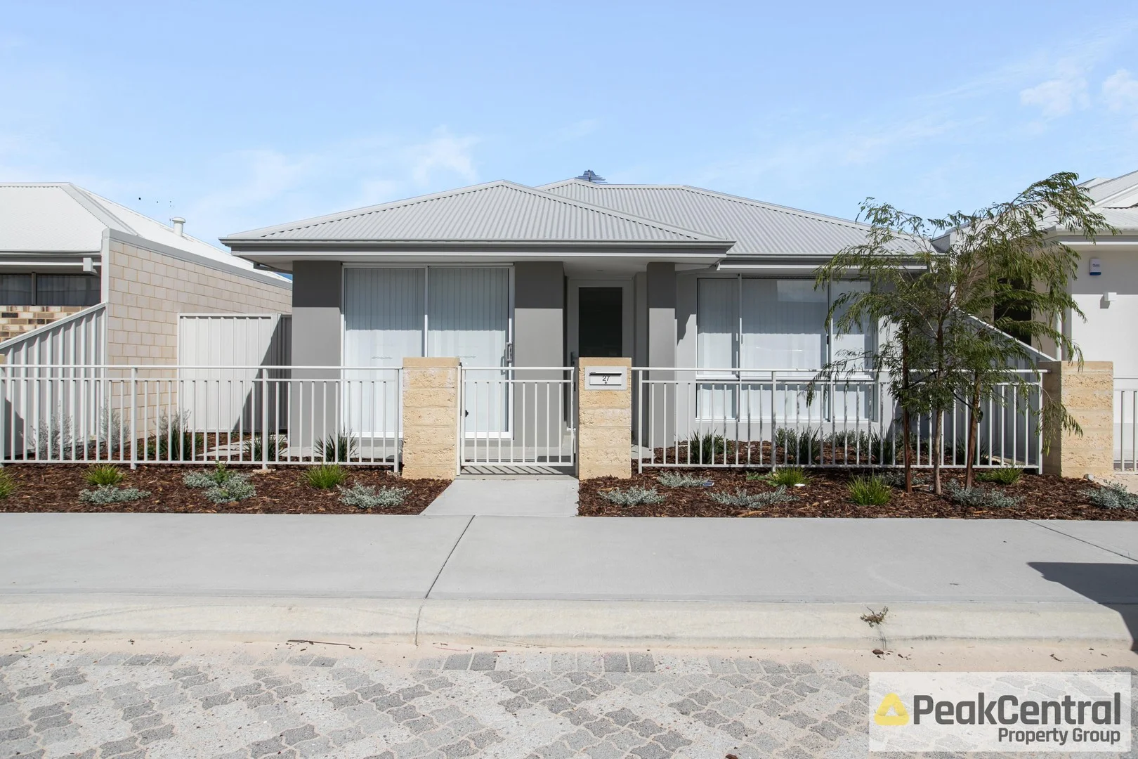 27 Azzurra Loop, Two Rocks WA 6037