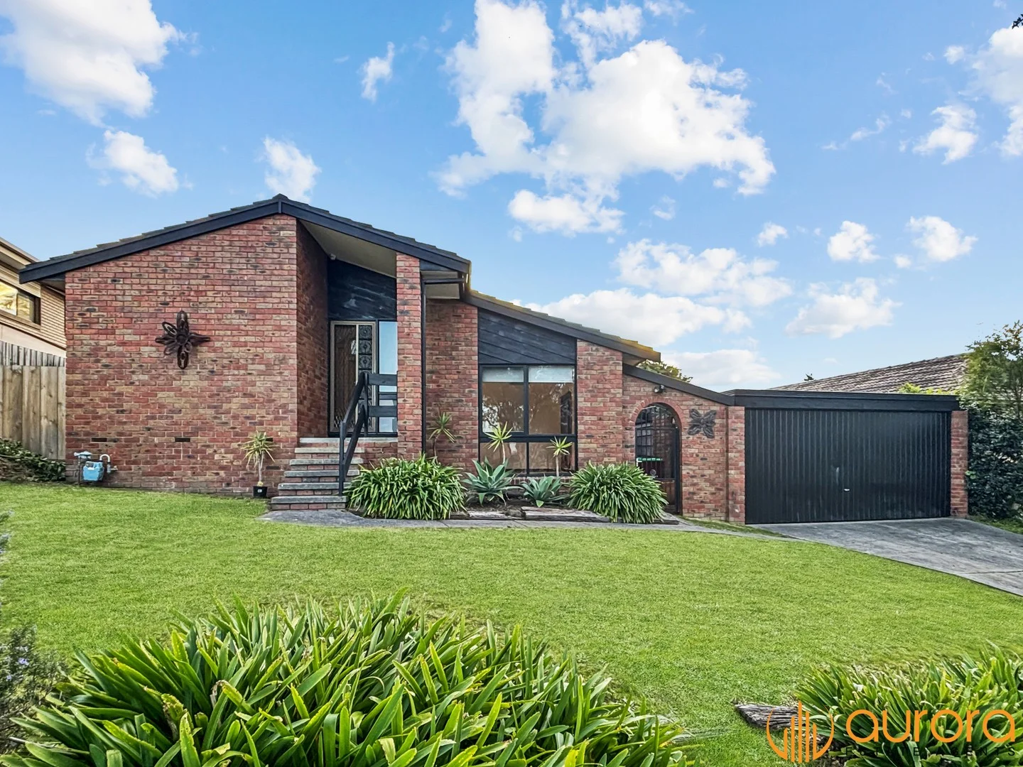 9 Warburton Court, Endeavour Hills VIC 3802