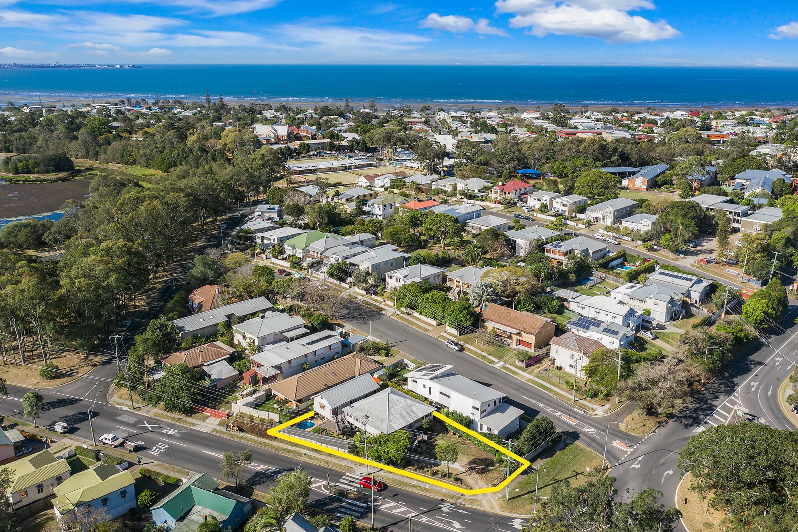 2 Rainbow Street, Sandgate QLD 4017, Image 2