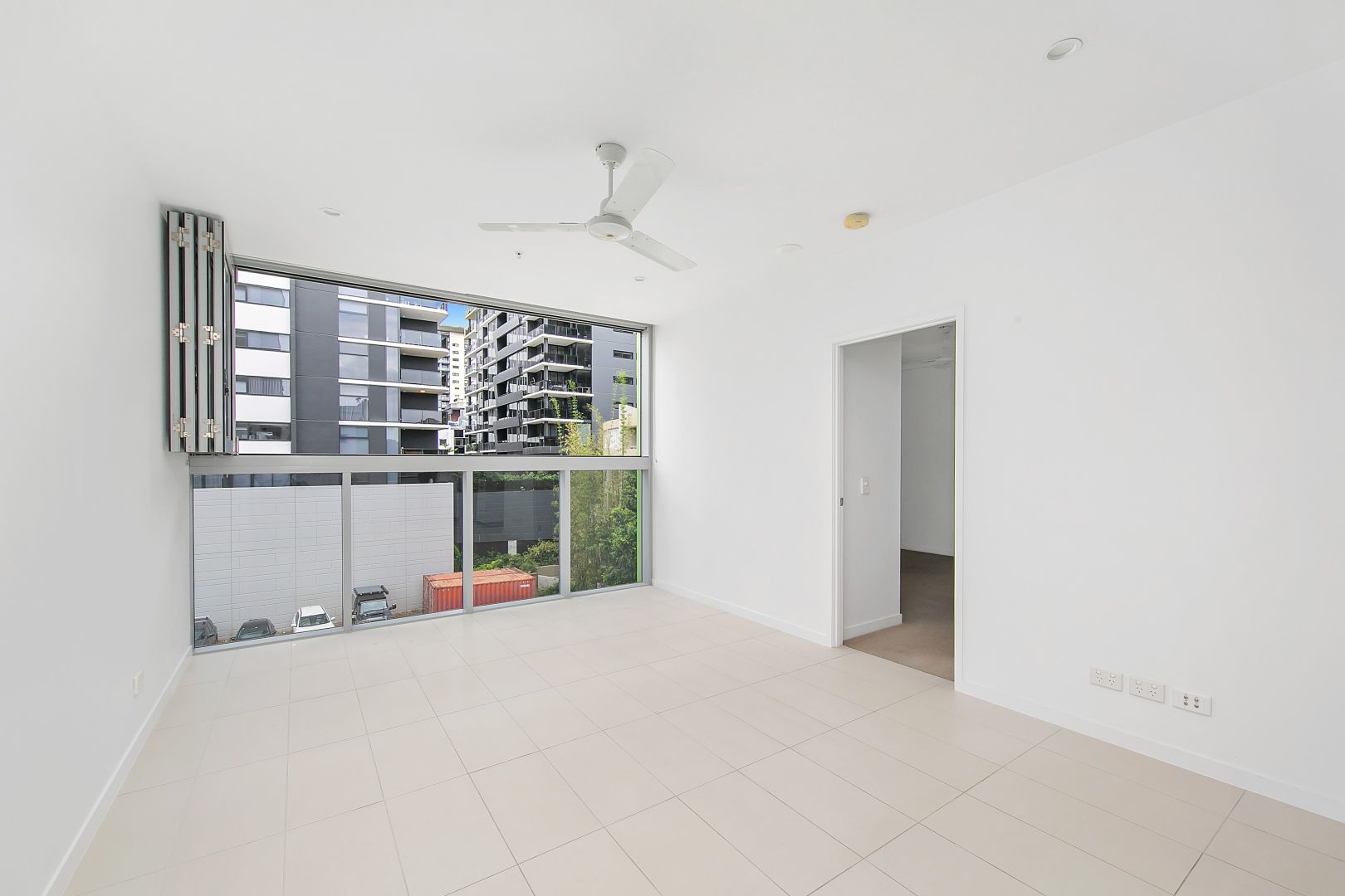 217/66 Manning Street, South Brisbane QLD 4101, Image 2