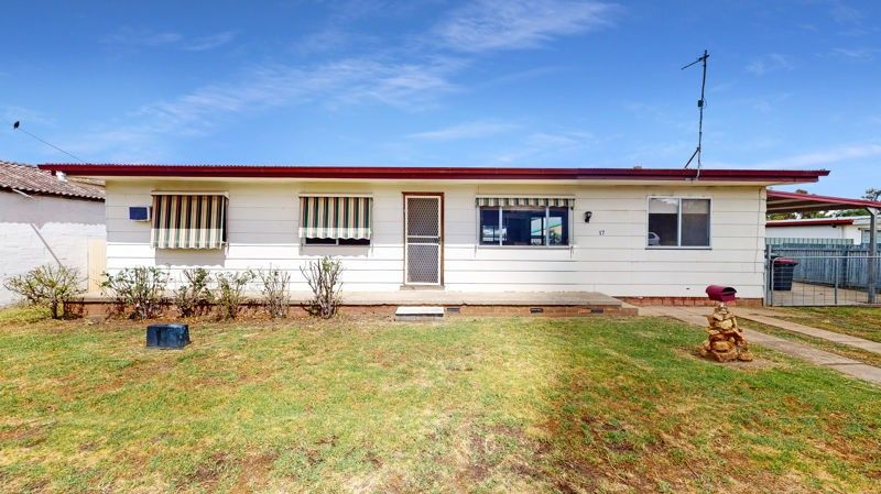 17 Ducker Street, Junee NSW 2663, Image 0