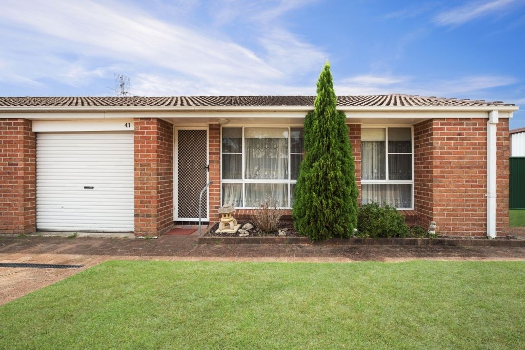 2 bedrooms Townhouse in 41 Myles Ave WARNERS BAY NSW, 2282