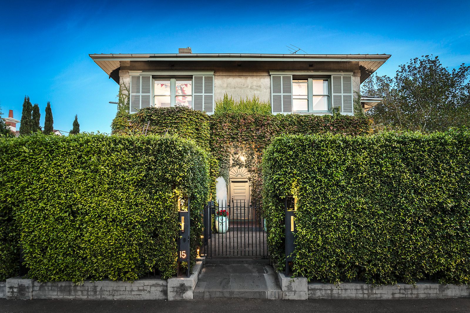 15 Robe Street, St Kilda Property History & Address Research Domain