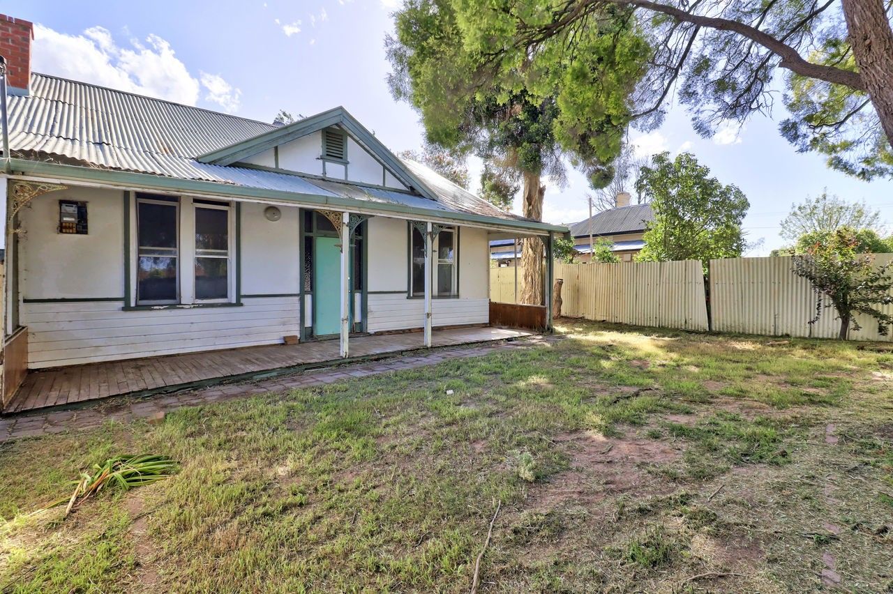 284 Harfleur Street, Deniliquin NSW 2710, Image 0