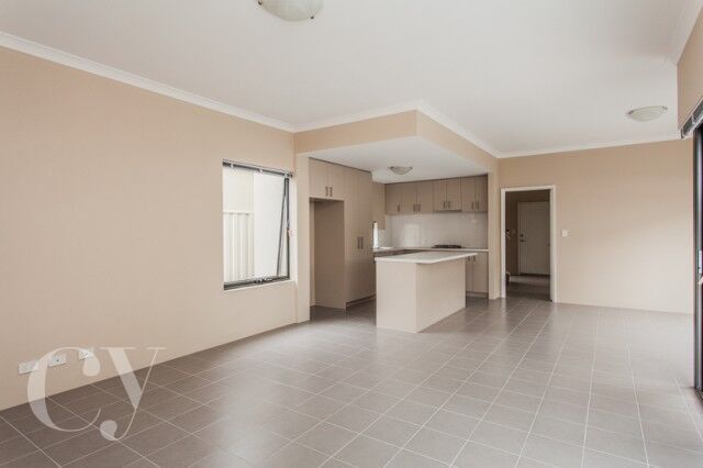 3/8 Raleigh Street, Belmont WA 6104, Image 2