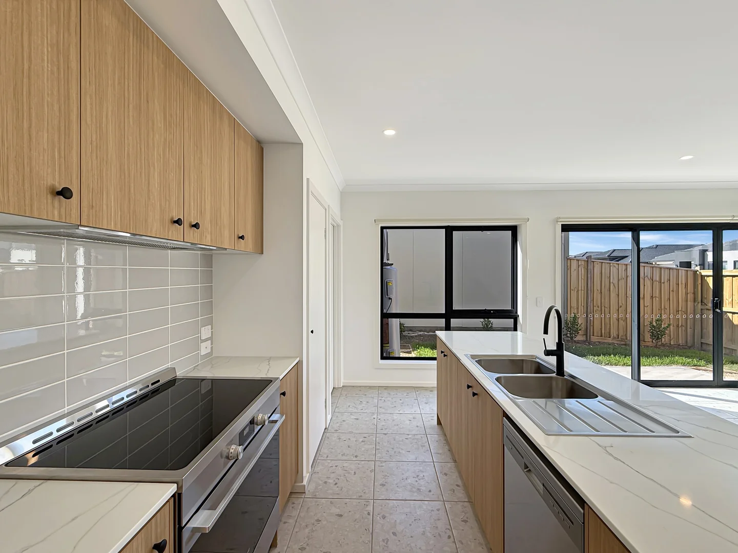 Additional image 4 of 41 Camelon Avenue, Thornhill Park VIC 3335