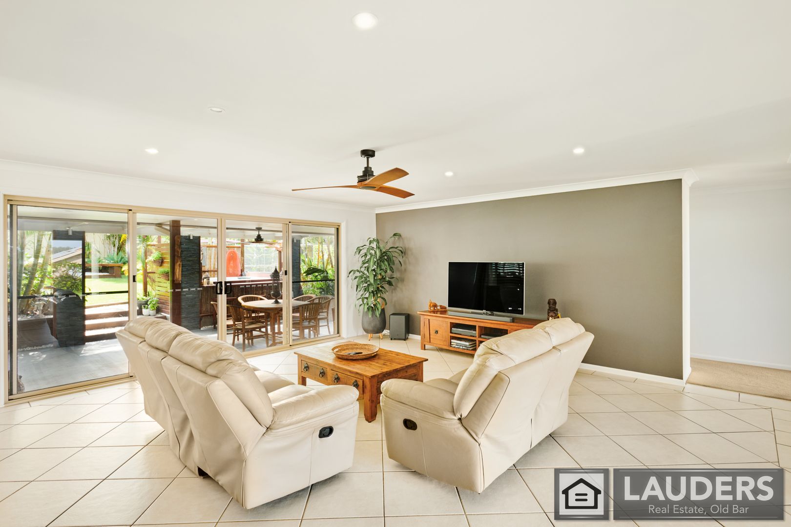 13 Surfsound Avenue, Wallabi Point NSW 2430, Image 2