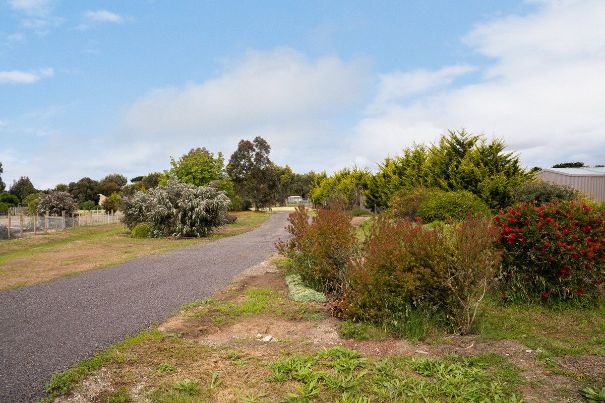 24 Middleton Drive, Bannockburn VIC 3331 Domain