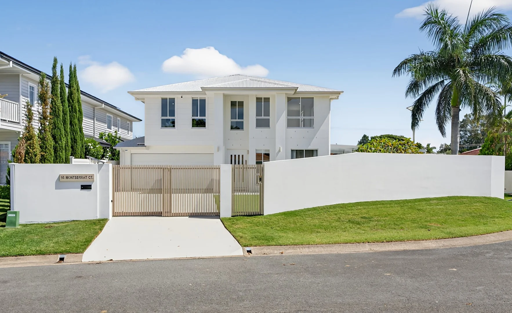 16 Montserrat Court, Clear Island Waters QLD 4226
