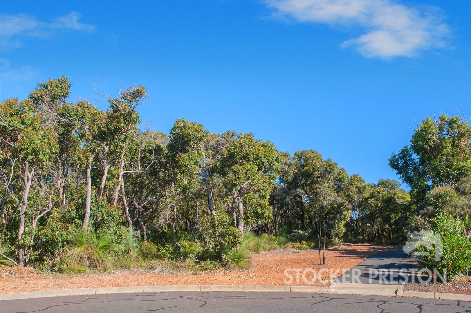 9 Day Dawn Rise, Eagle Bay WA 6281, Image 2