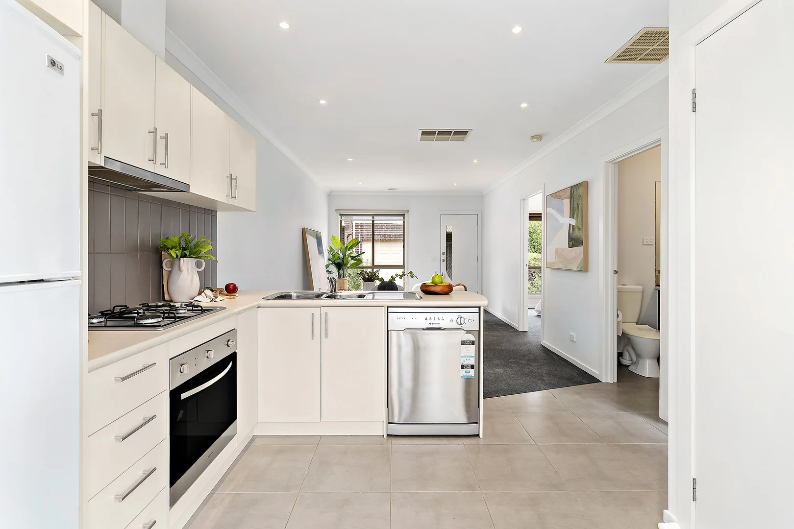 Additional image 4 of 5/98 Main Road, Lower Plenty VIC 3093