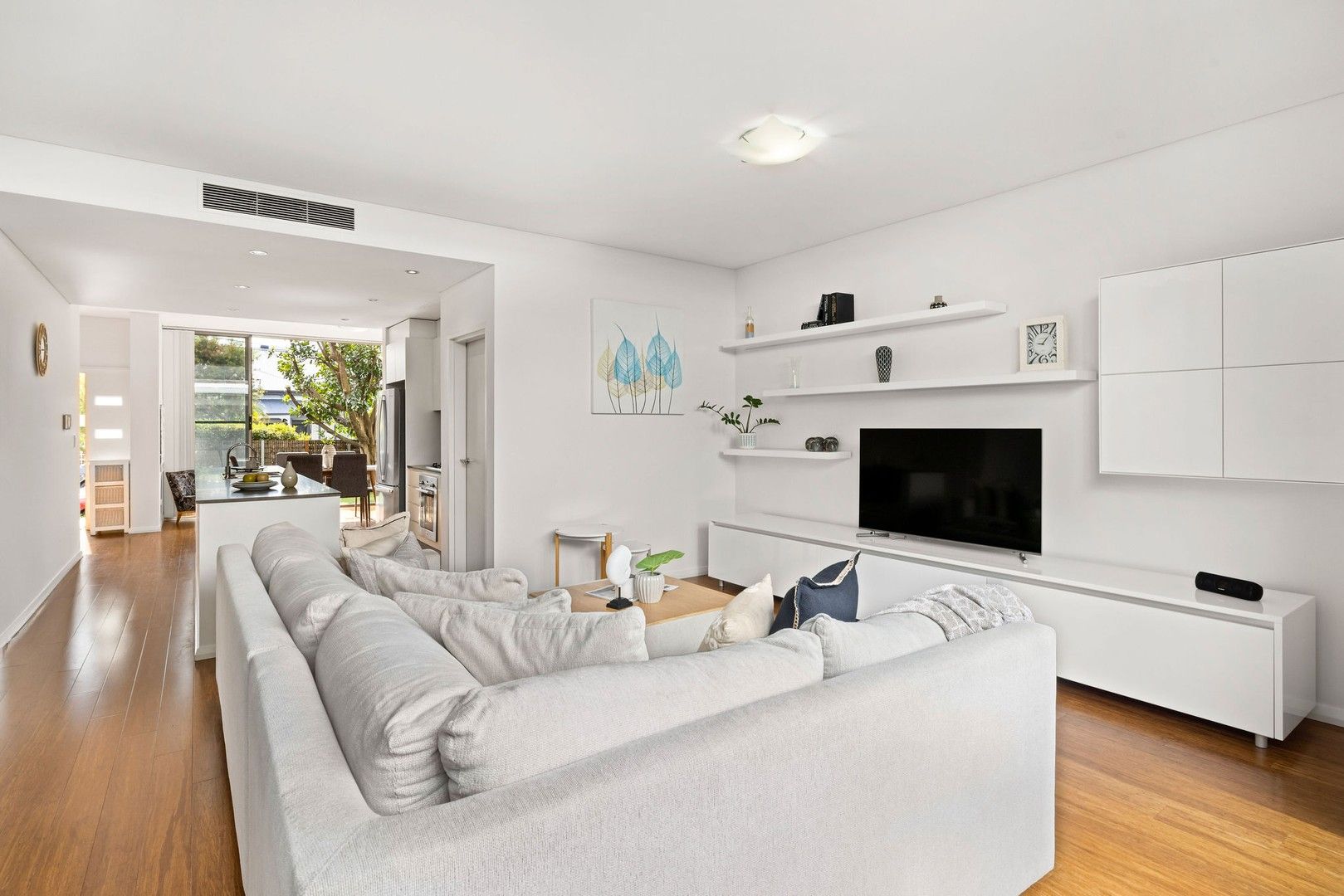4 bedrooms House in 29 Wilson Street BOTANY NSW, 2019