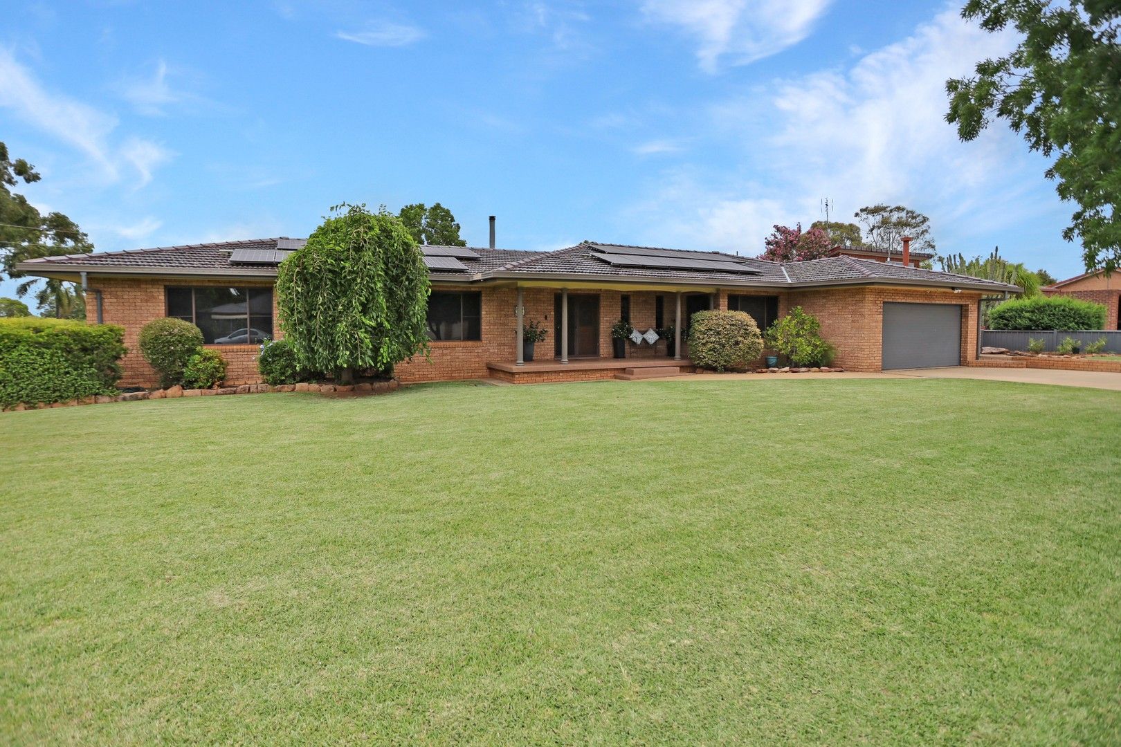 12 Wyndham Ave, Forbes NSW 2871, Image 0