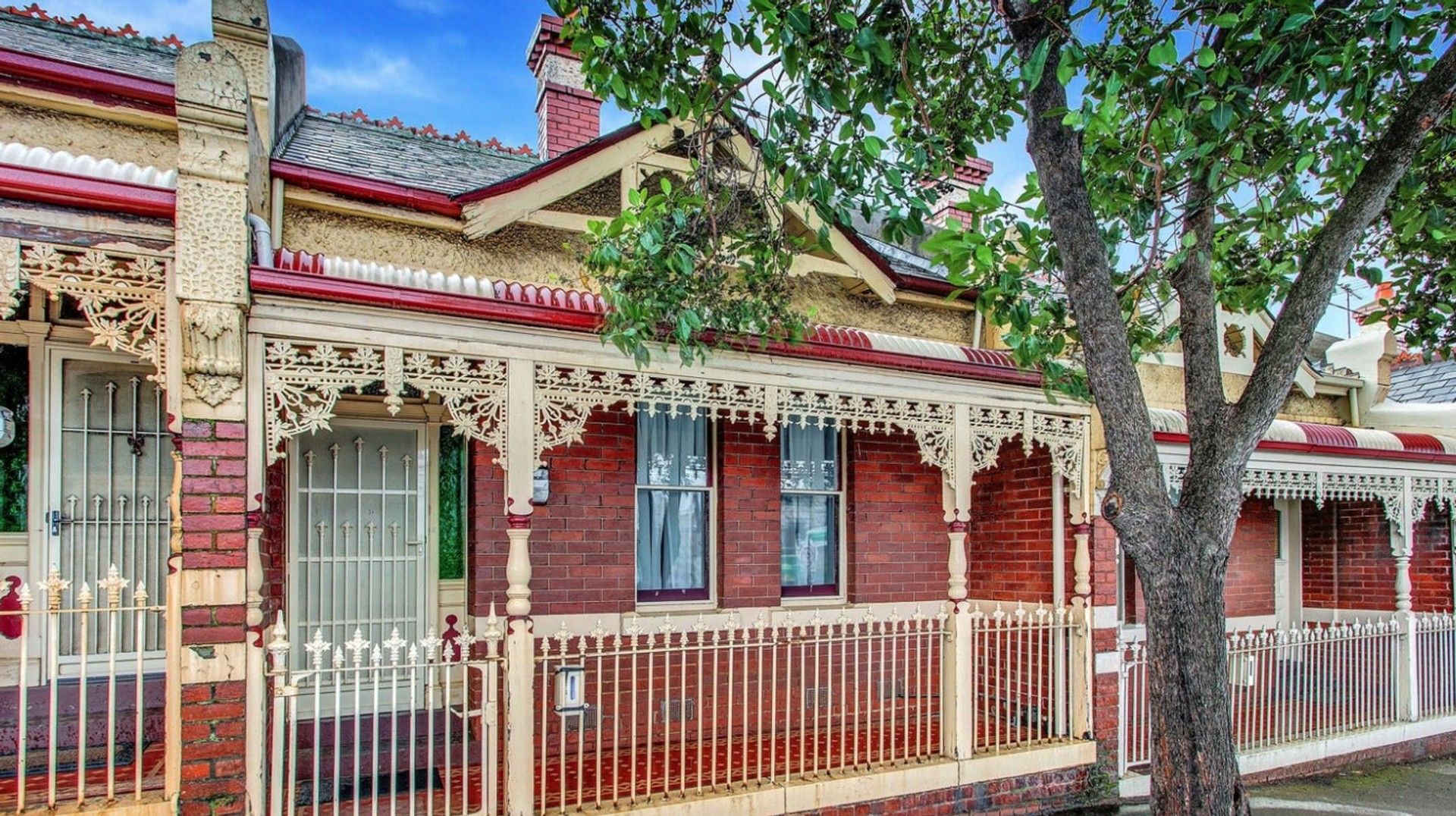 2 bedrooms House in 124 MT Alexander Rd TRAVANCORE VIC, 3032