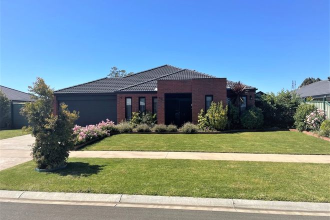 Picture of 12 Maravito Terrace, EAGLE POINT VIC 3878