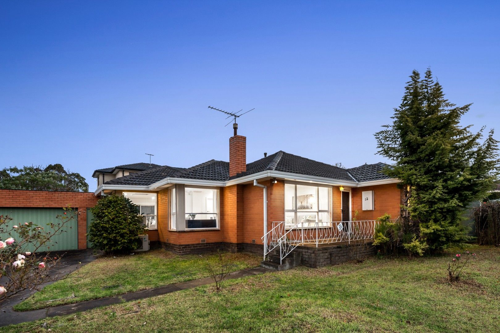 12 Bellevue Avenue, Burwood East VIC 3151, Image 1