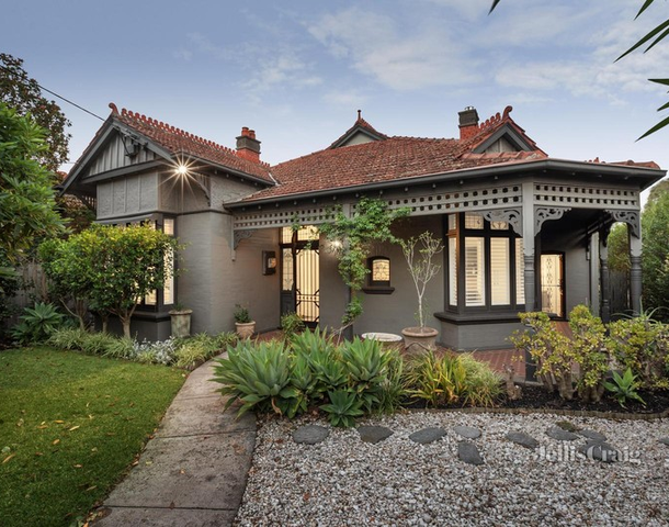 35 Glendearg Grove, Malvern VIC 3144