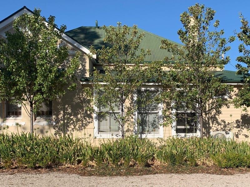 1 bedrooms Apartment / Unit / Flat in 4/153 De Boos Street TEMORA NSW, 2666