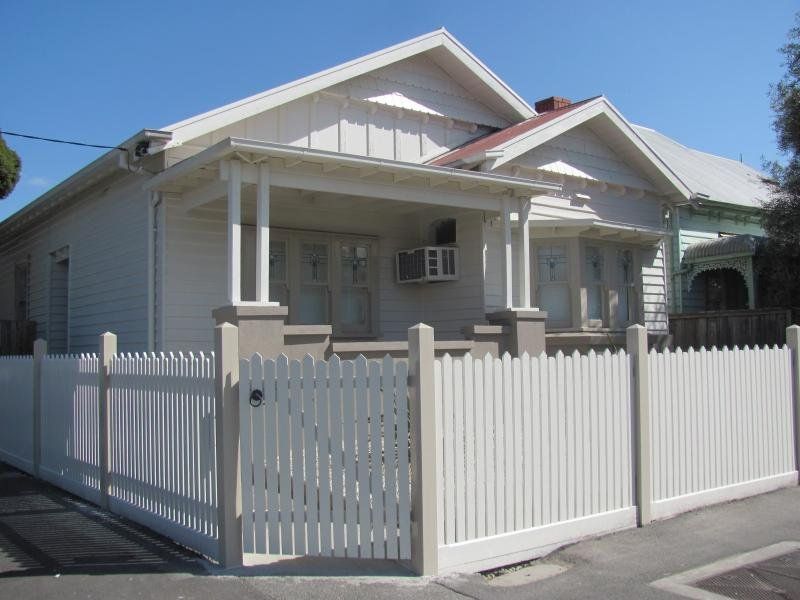 2 bedrooms House in 196 Glenlyon Road BRUNSWICK EAST VIC, 3057