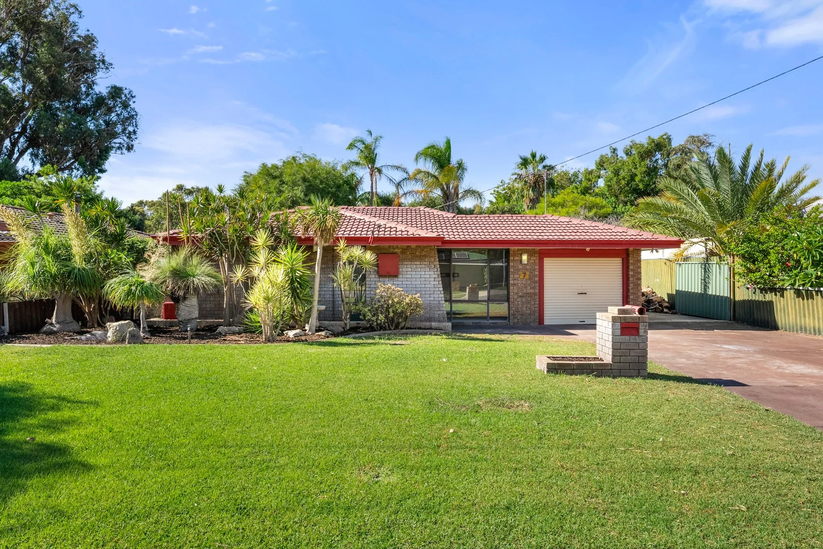 7 Lynda Crescent, Cooloongup WA 6168